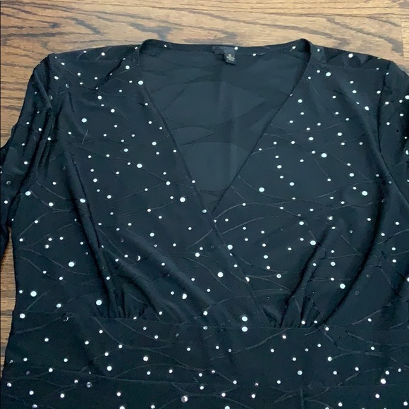 Women’s dressy top - Picture 2 of 10